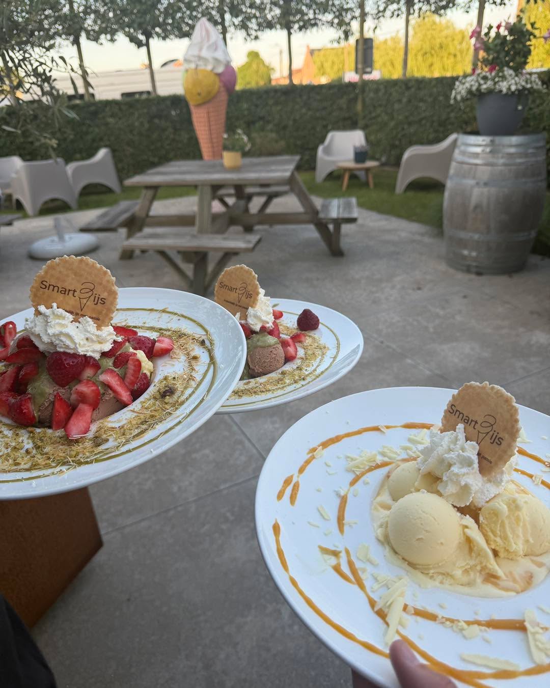 Nieuwe openingsuren! 🍨

Vanaf nu zijn dit onze openingsuren:

Woensdag t.e.m. zaterdag: 14u – 22u
Zondag: 11u30 – 22u

⚠️ Let op: Vandaag en zijn we uitzonderlijk geopend tot 20u. En donderdag 2/07/2026 gesloten 

Zin in een heerlijk ijsje? We zien jullie graag snel! 🤍